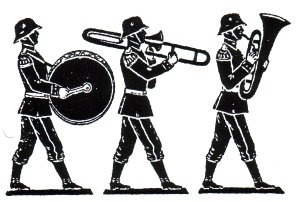 3 Musiker Große Trommel / Posaune / Tuba Stahlhelm ca 65mm