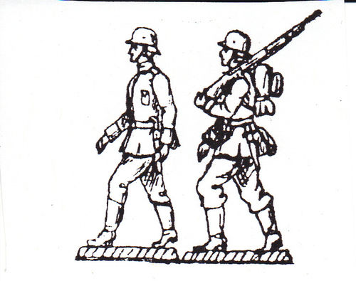 2 Soldaten im Marsch