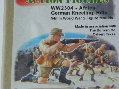 Soldat kniend mit Gewehr schießend Deutsches Afrika Korps