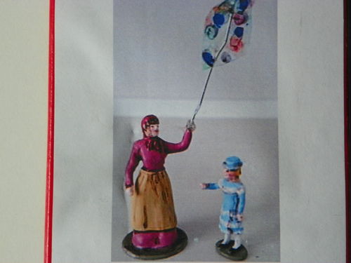 Altstadtmilieu Ballonverkäuferin und Kind 45mm